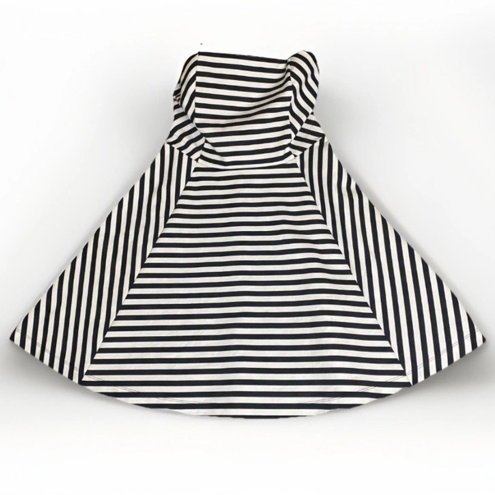 Express Women Sz 8 Black & White Striped Strapless Dress Fit & Flare Chic Style